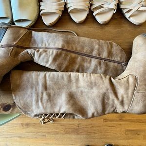 Cute tall boots sz 4